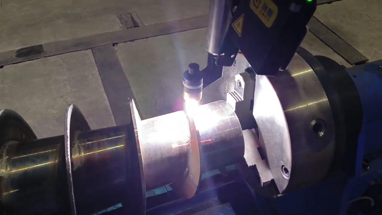 創想智控激光焊縫跟蹤系統智能引導焊接螺旋攪龍葉片的應用方案